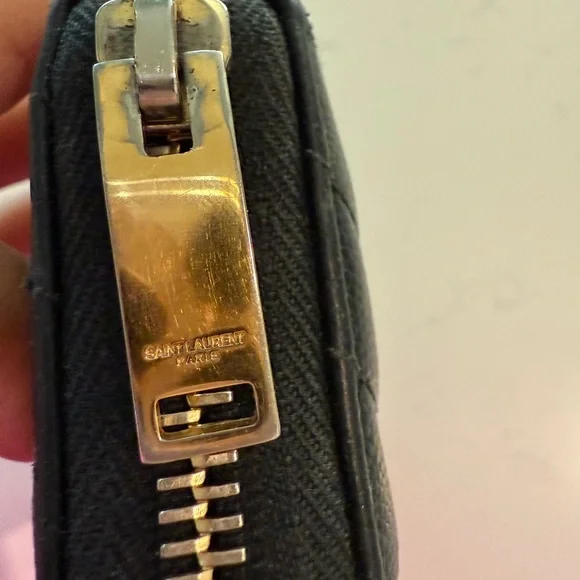 YVES SAINT LAURENT Monogram zip-around Wallet | Black - Picture 4 of 8